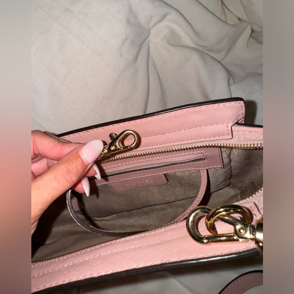 MK pink crossbody - Picture 5 of 5